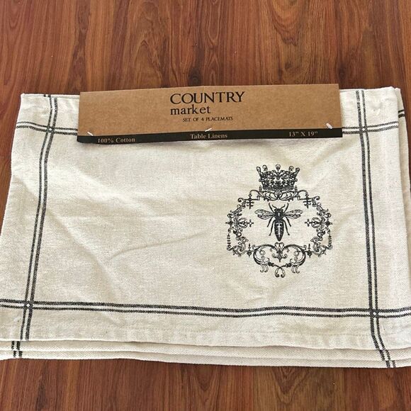 New country market cloth linen bee and crown set of four placemats - Picture 1 of 4